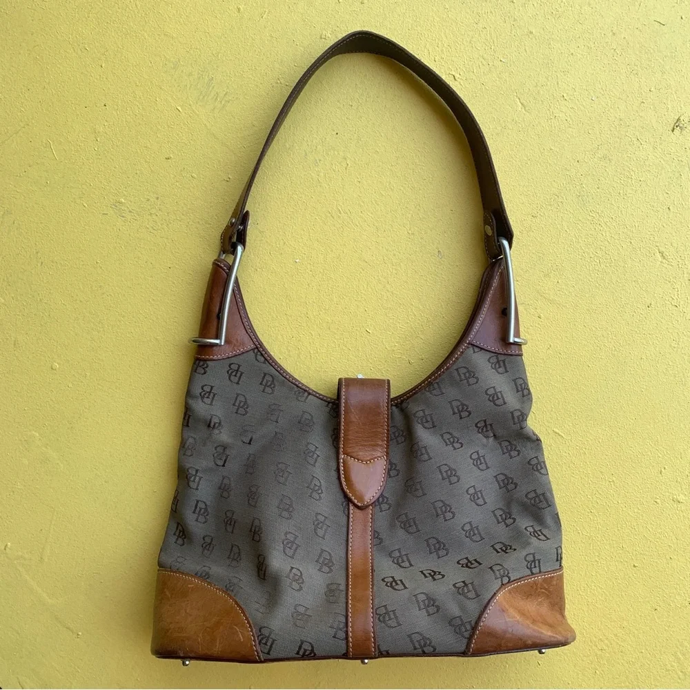Dooney & Bourke classic vintage